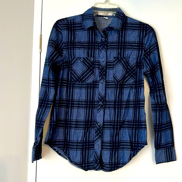 Adam Levine long sleeve button down top for women. Size S - Picture 1 of 6